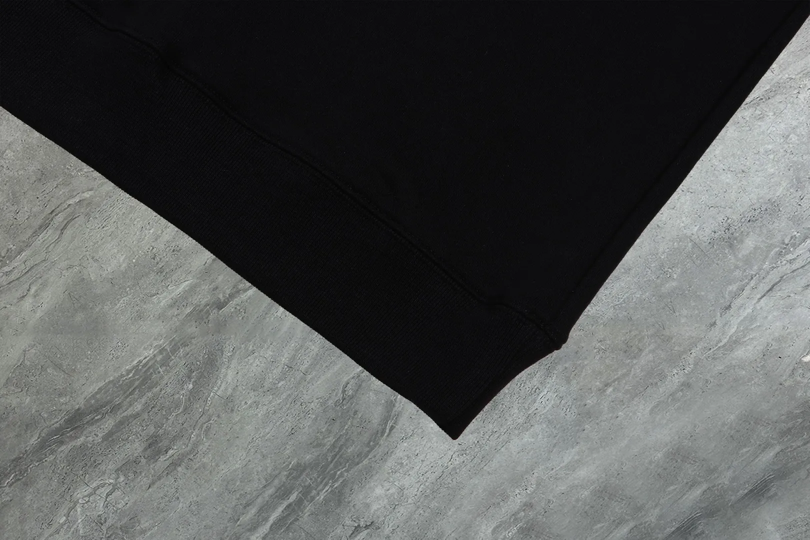 〖 𝐌𝐎𝐍𝐂𝐋𝐄𝐑~ 〗 440g ， 😎 ， ， Factory 2025 T ， ， Premium LOGO， Same Style ：Black White Size：S M L XL 2XL